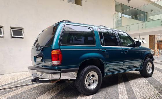 FORD EXPLORER 4.0 XLT 4X4 V6 GASOLINA 4P AUTOMÁTICO